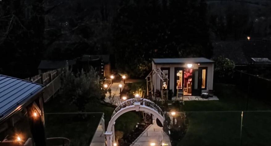 Summer House Wiring - IGT Electrical Ltd, Wokingham Summer House Wiring - IGT Electrical Ltd, Wokingham